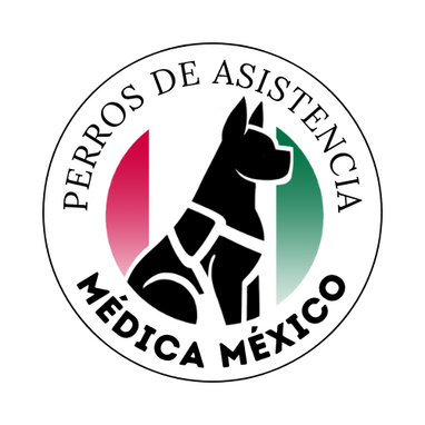 En la izquierda logo circular, dentro del círculo de fondo los colores verde, blanco y rojo, sobre el fondo un retrato en silueta de un perro con un arnés rojo con agarradera. A la derecha del logo se Lee "Perros de Asistencia Médica México" en letras gran